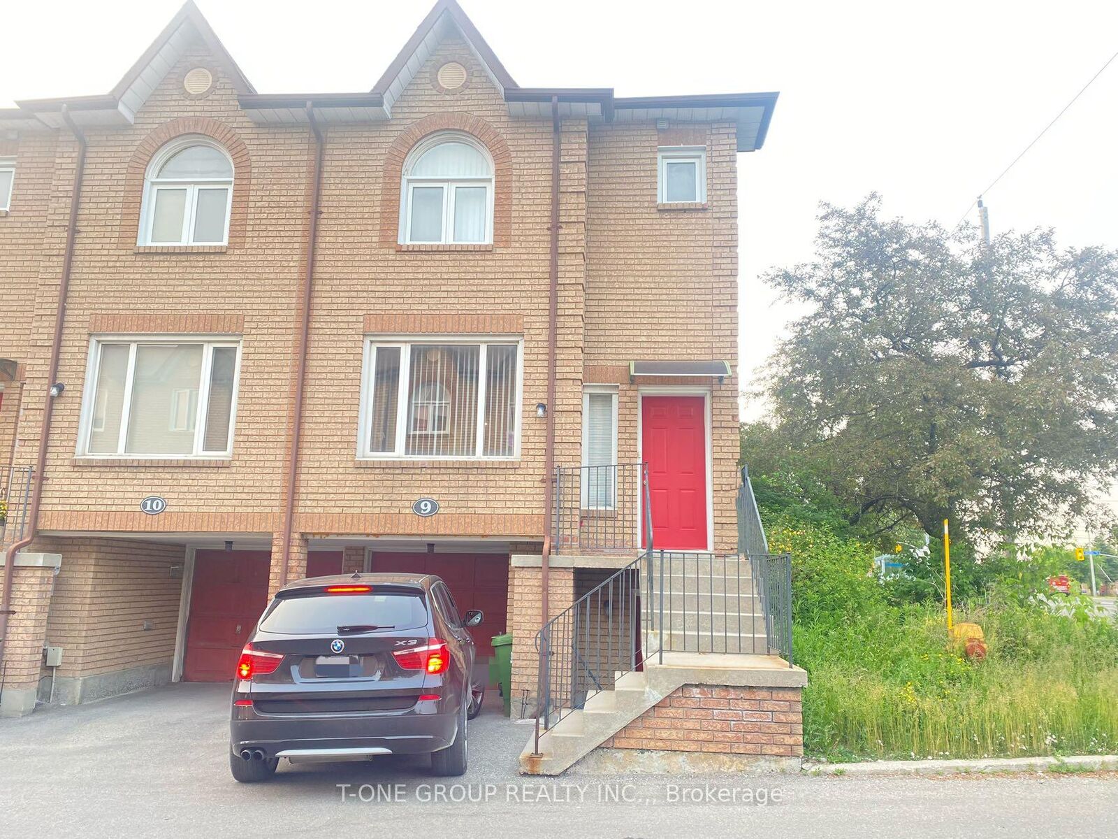 Property Photo:  3680 Brimly Road 9  ON M1V 4X6 