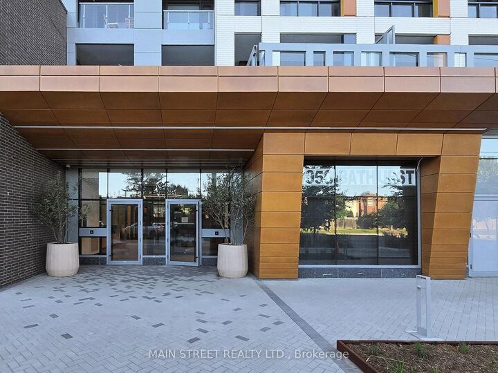 Property Photo:  7950 Bathurst Street 617  ON L4J 0L4 