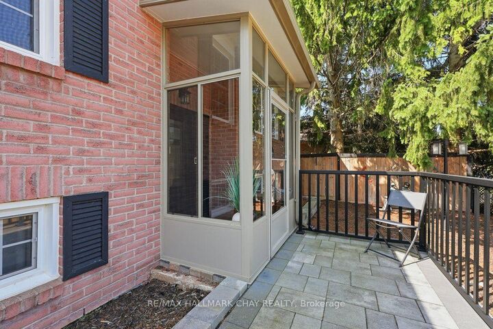 Property Photo:  6 John James Drive  ON L3W 0J4 