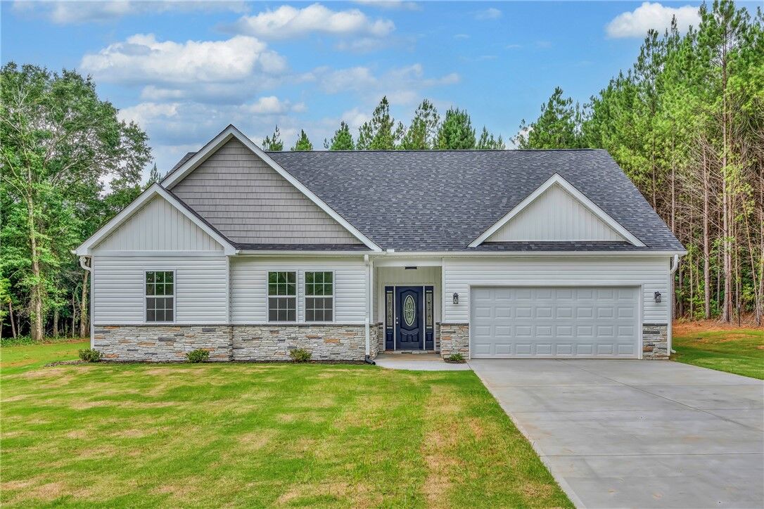 Property Photo:  233 Reidville Road  SC 29697 