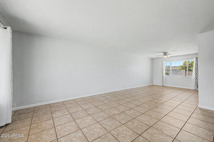 Property Photo: 1332 W 7th Street AZ 85281