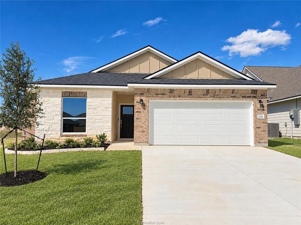 Property Photo:  1225 Patriot Drive  TX 77845 