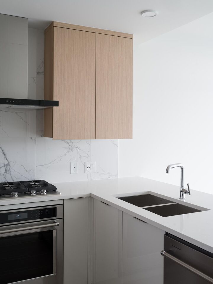 Property Photo: 699 Whiting Way 2104 BC V3J 0N7