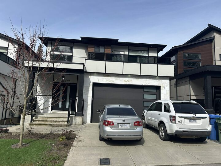 36727 Dianne Brook Avenue — photo 1
