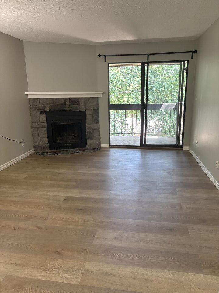 Property Photo: 10560 154 Street 405 BC V3R 8A3
