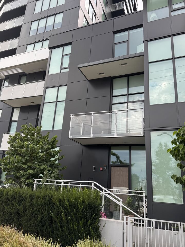 Property Photo: 4433 Alaska Street 103 BC V5C 5T3