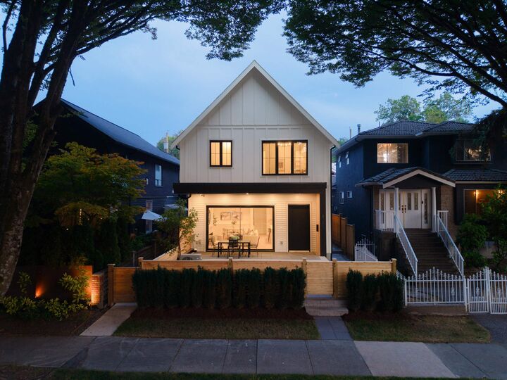 810 E 22nd Avenue 1 — photo 1