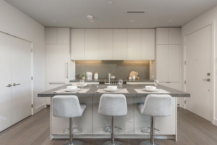 Property Photo: 638 E 46th Avenue 1 BC V5W 2A3