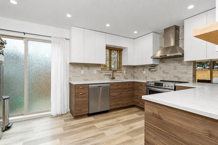 Property Photo: 6880 Lucas Road 86 BC V7C 4T8