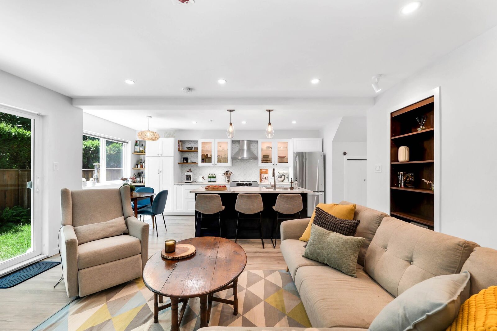 Property Photo: 2401 Mamquam Road 9 BC V8B 0H6