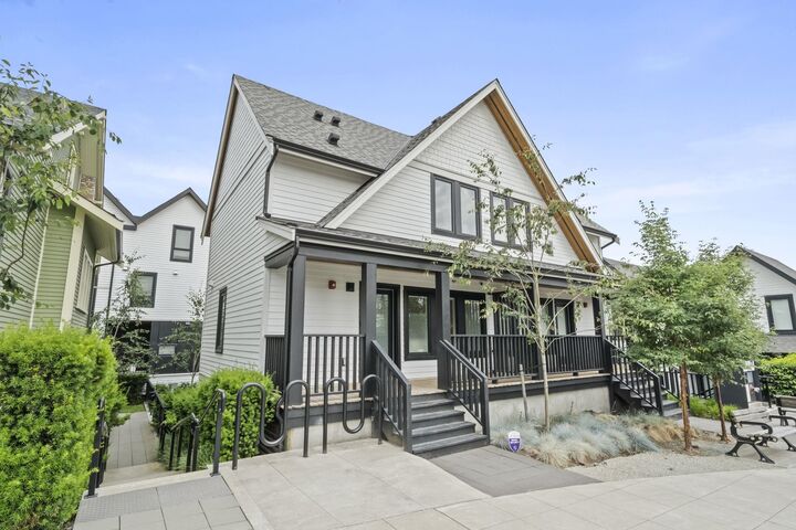 1306 Laval Square 213 — photo 1