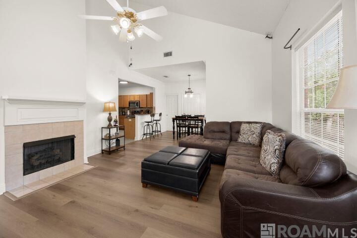 Property Photo: 4464 Highland Rd #806 LA 70808