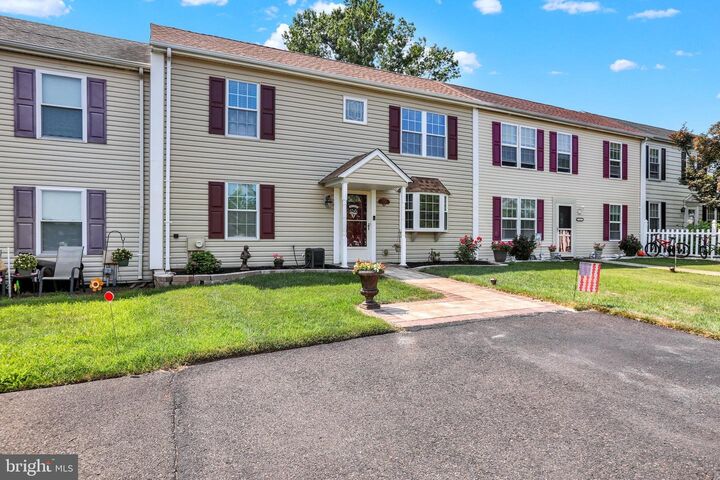 Property Photo:  5759 Cavalier Ct # E  PA 19020 