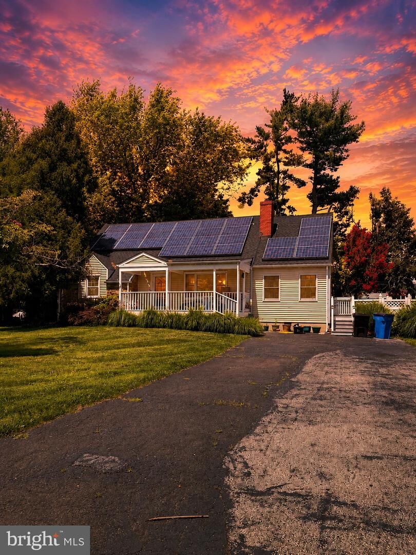 Property Photo: 20 Lawndale Drive PA 19067