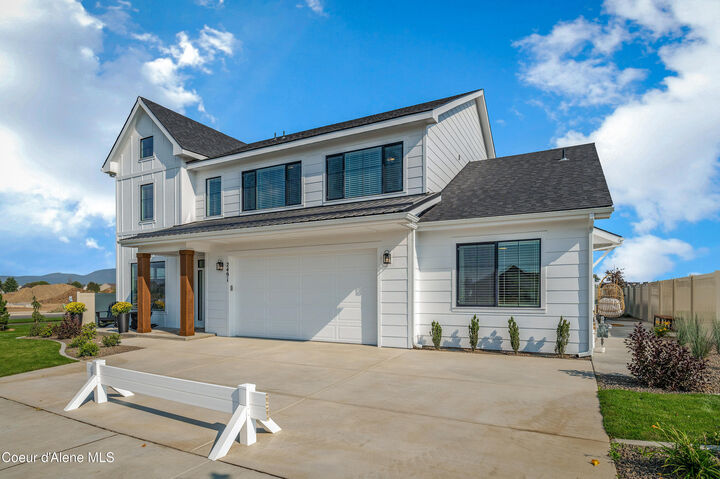 Property Photo:  1833 W Valentin Loop  ID 83815 