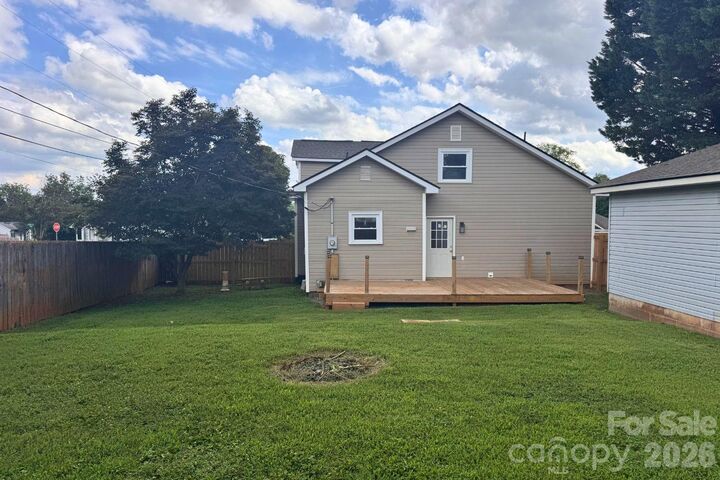 Property Photo:  200 Park Avenue  NC 28120 