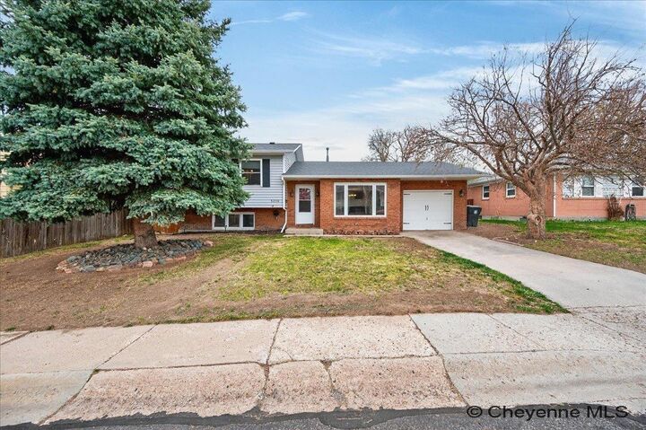 Property Photo: 5210 Windmill Rd WY 82009