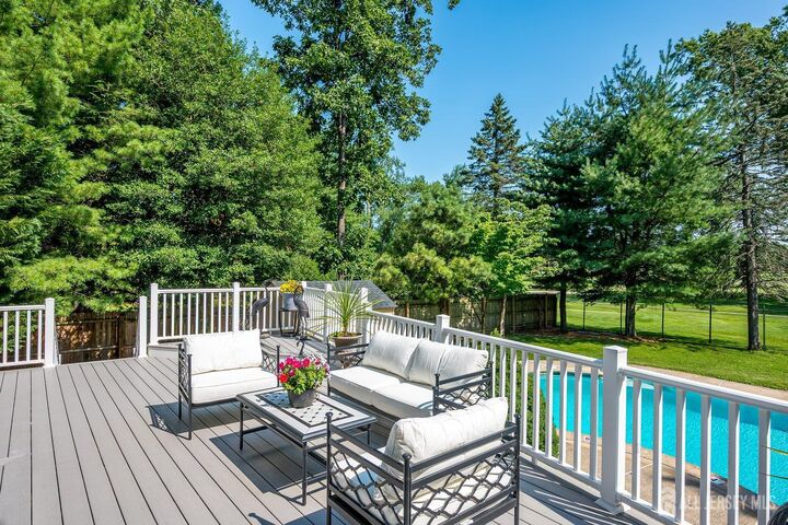 Property Photo:  41 W Calvert Avenue  NJ 08820 