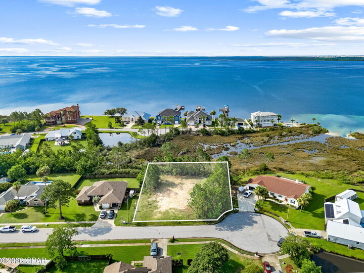Property Photo: 7409 Ray Glenn Circle FL 32404