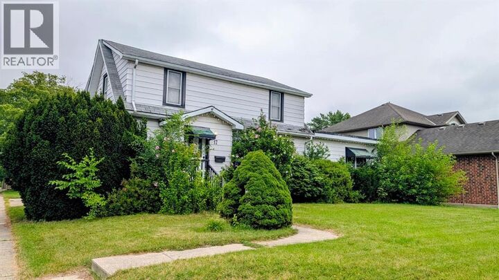 Property Photo:  17 Albert Street  ON N7V 1P8 
