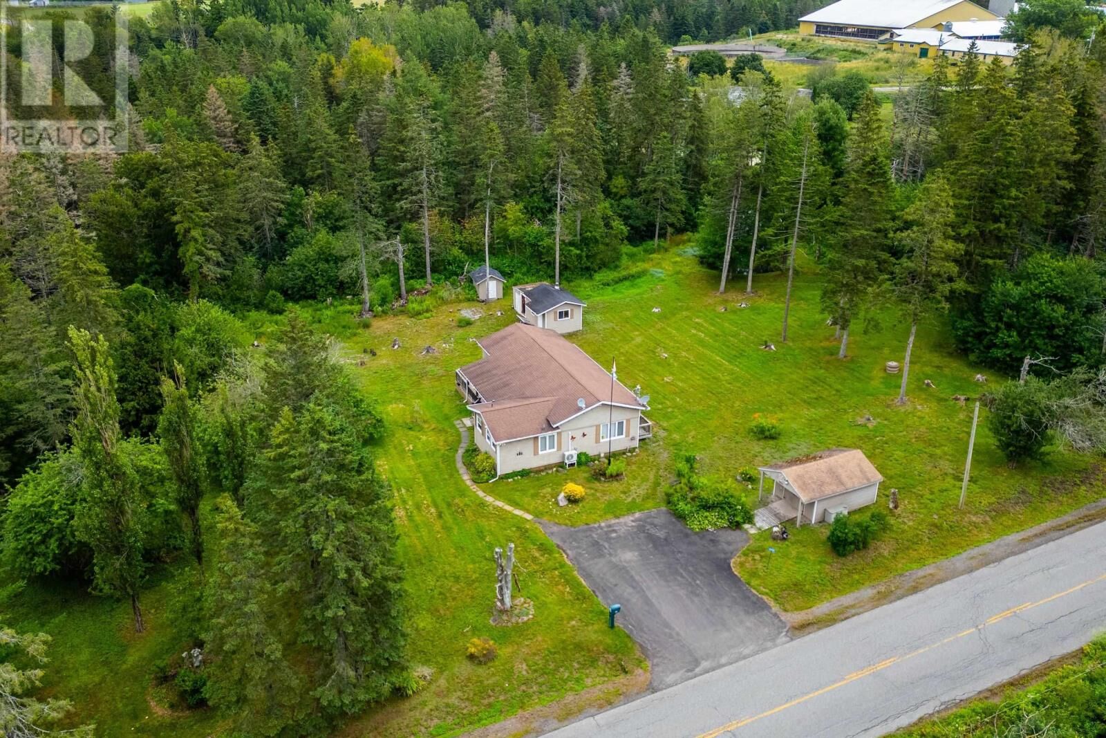 Property Photo: 1321 Windham Hill Road NS B0M 1X0