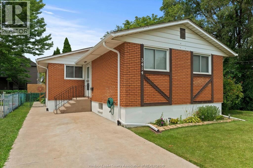 Property Photo:  3414 Harris Street  ON N9C 1N5 