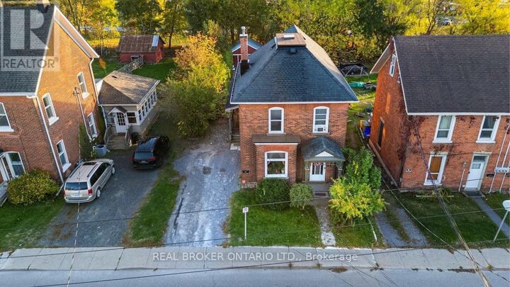 Property Photo: 88 Moore Street ON K7C 2R2