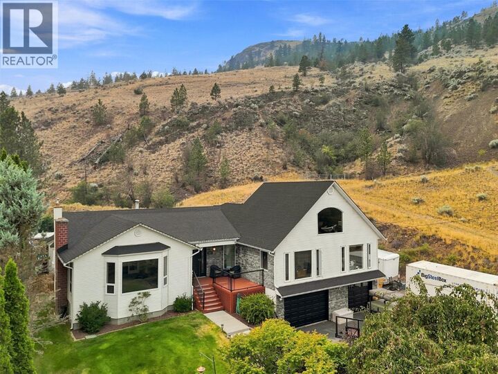 Property Photo:  897 Wawn Road  BC V2B 6N3 