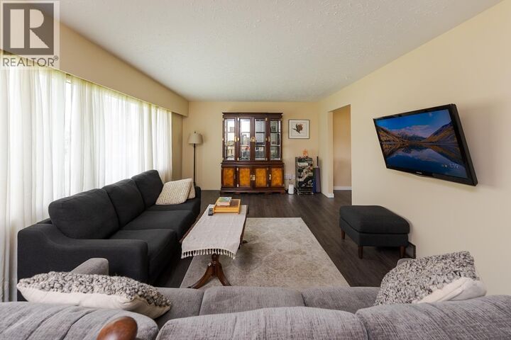 Property Photo:  1123 Chilako Avenue  BC V2M 3Y5 