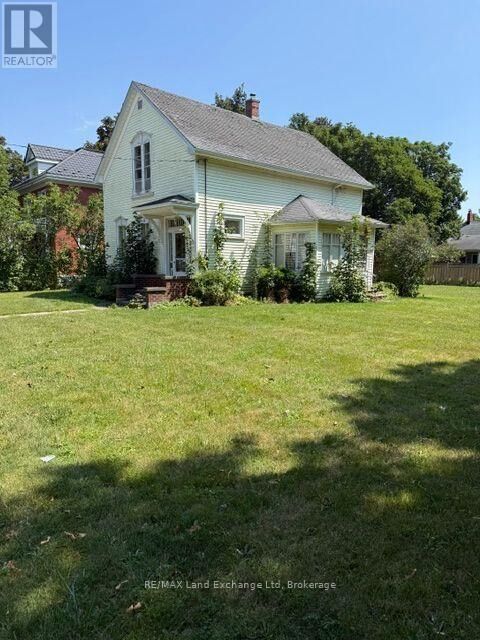 Property Photo: 98 Trafalgar Street ON N7A 1T6