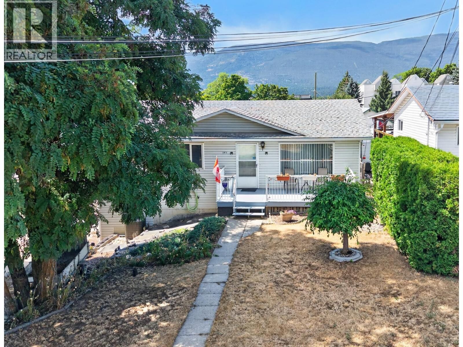 Property Photo:  341 2 Street Southeast  BC V1E 4H3 