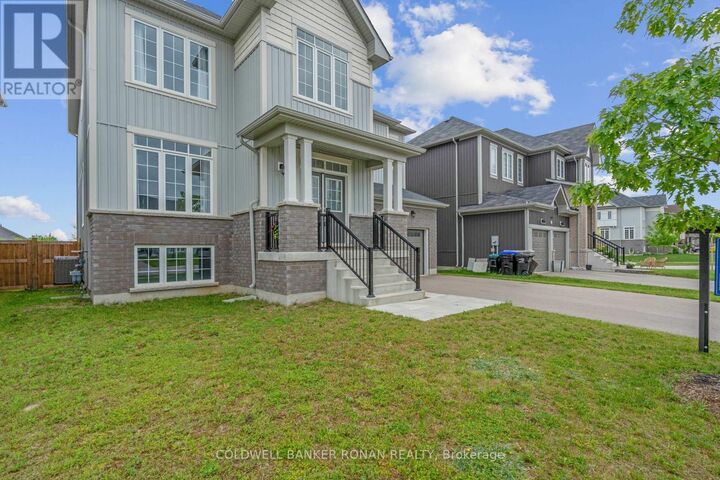Property Photo: 203 Roy Drive ON L0M 1S0