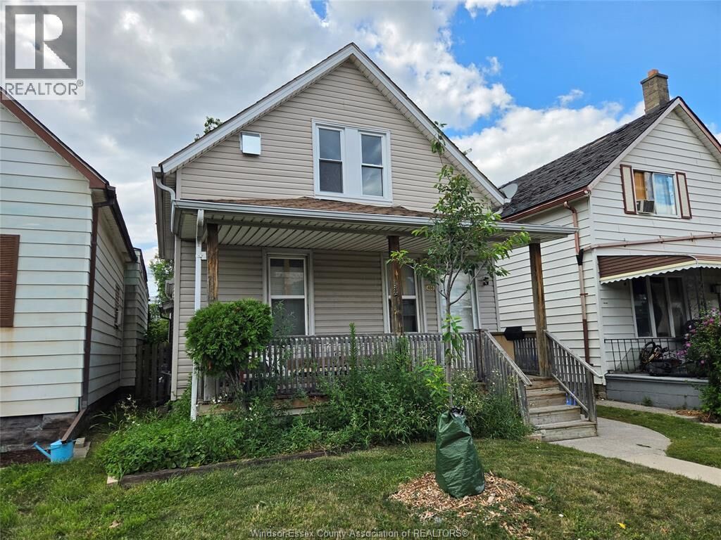 Property Photo:  456 Elliot East  ON N9A 3R9 
