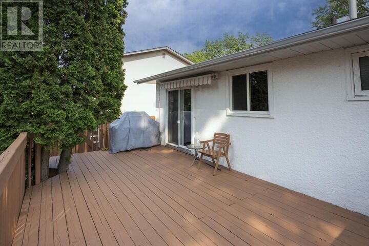 Property Photo: 256 Fairbanks Cres ON P7B 5L9