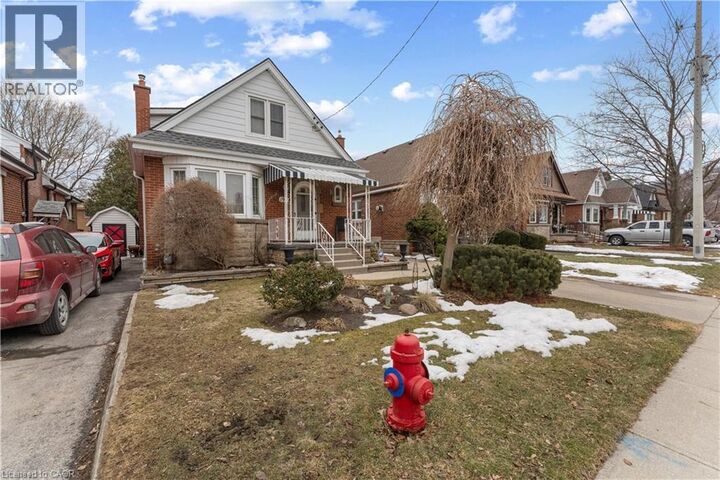Property Photo:  193 Huxley Avenue South  ON L8K 2R2 