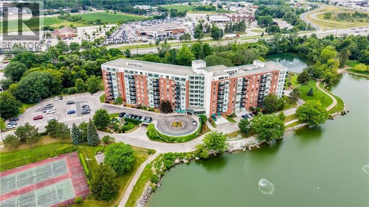 Property Photo:  30 Blue Springs Drive Ph14  ON N2J 4T2 