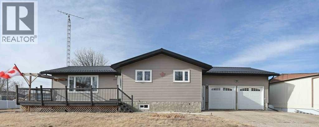 Property Photo: 534 Iris Street AB T0J 2W0