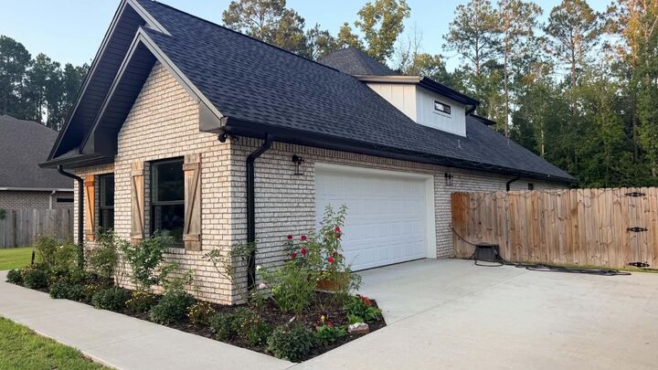 Property Photo:  4572 Ashton Circle  FL 32536 