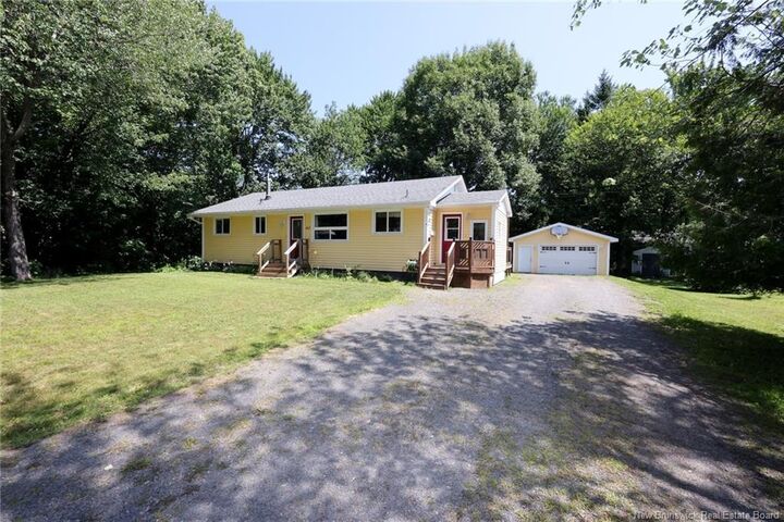 Property Photo:  43 Broadview Avenue  NB E3A 1K6 