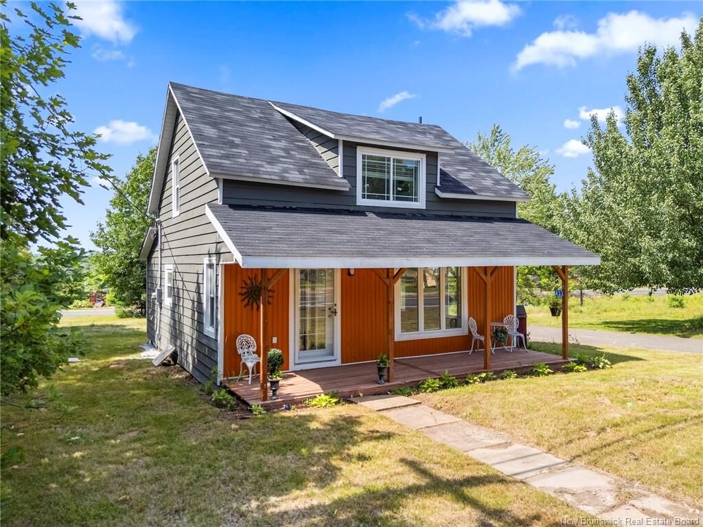 Property Photo: 433 Pleasant Drive NB E4B 2T2