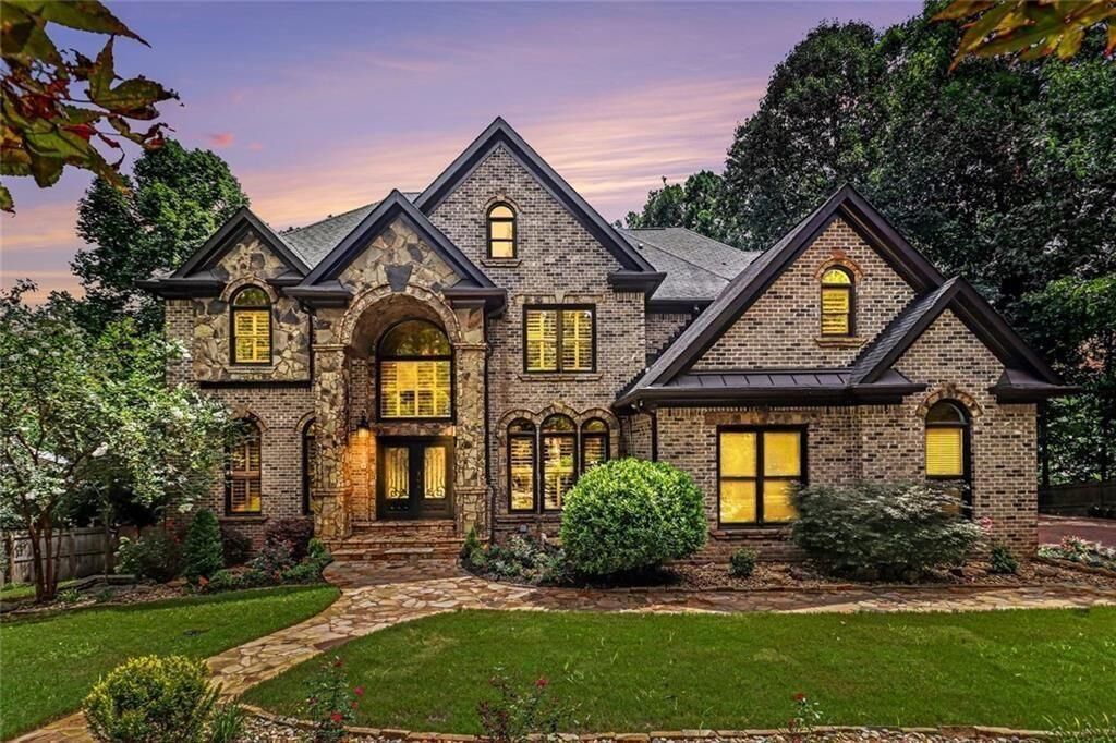 Property Photo:  1740 Childress Drive SW  GA 30311 