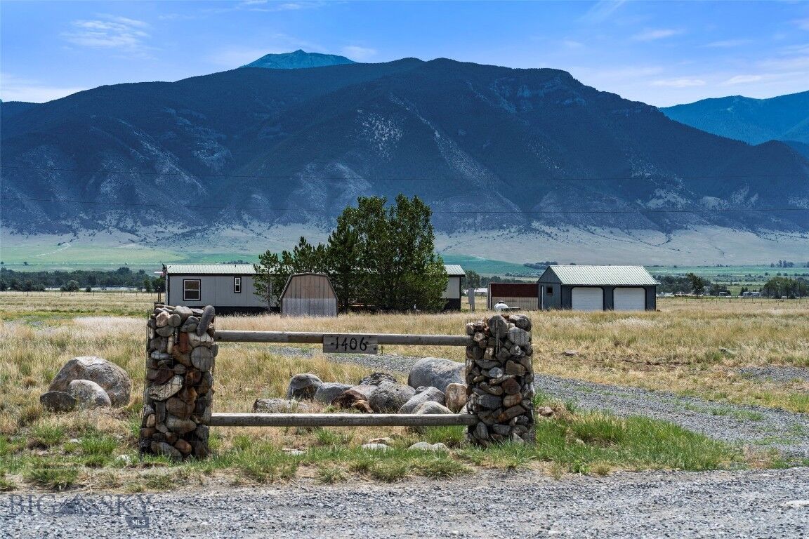 Property Photo: 1406 Jack Rabbit Lane MT 59759