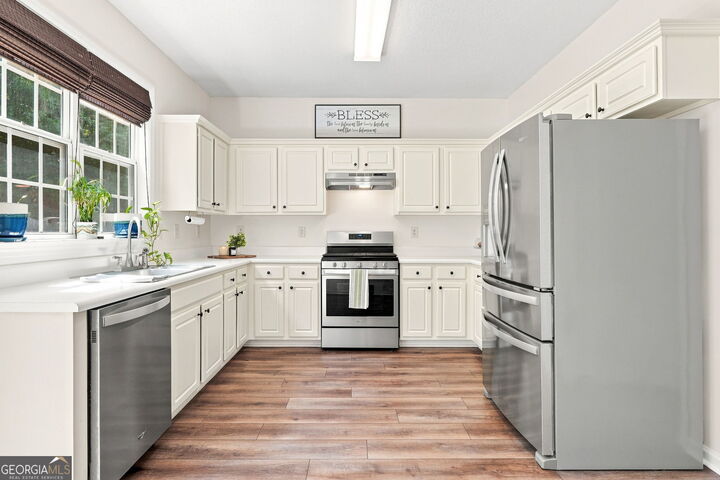 Property Photo:  578 Ashland Parkway  GA 30189 
