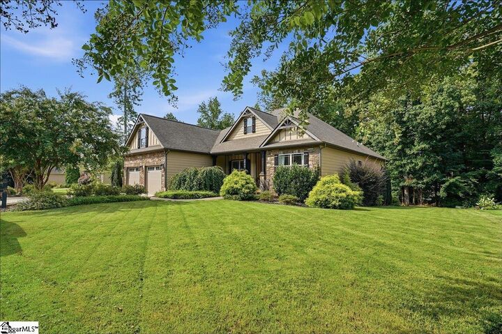 Property Photo: 3044 English Cottage Way SC 29316