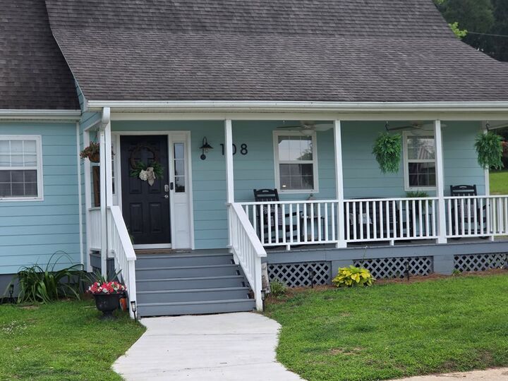 Property Photo:  108 Lakeshore Dr.  SC 29649 