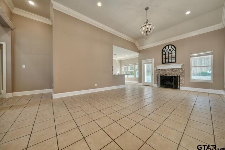 Property Photo:  812 Rugby Lane  TX 75791 