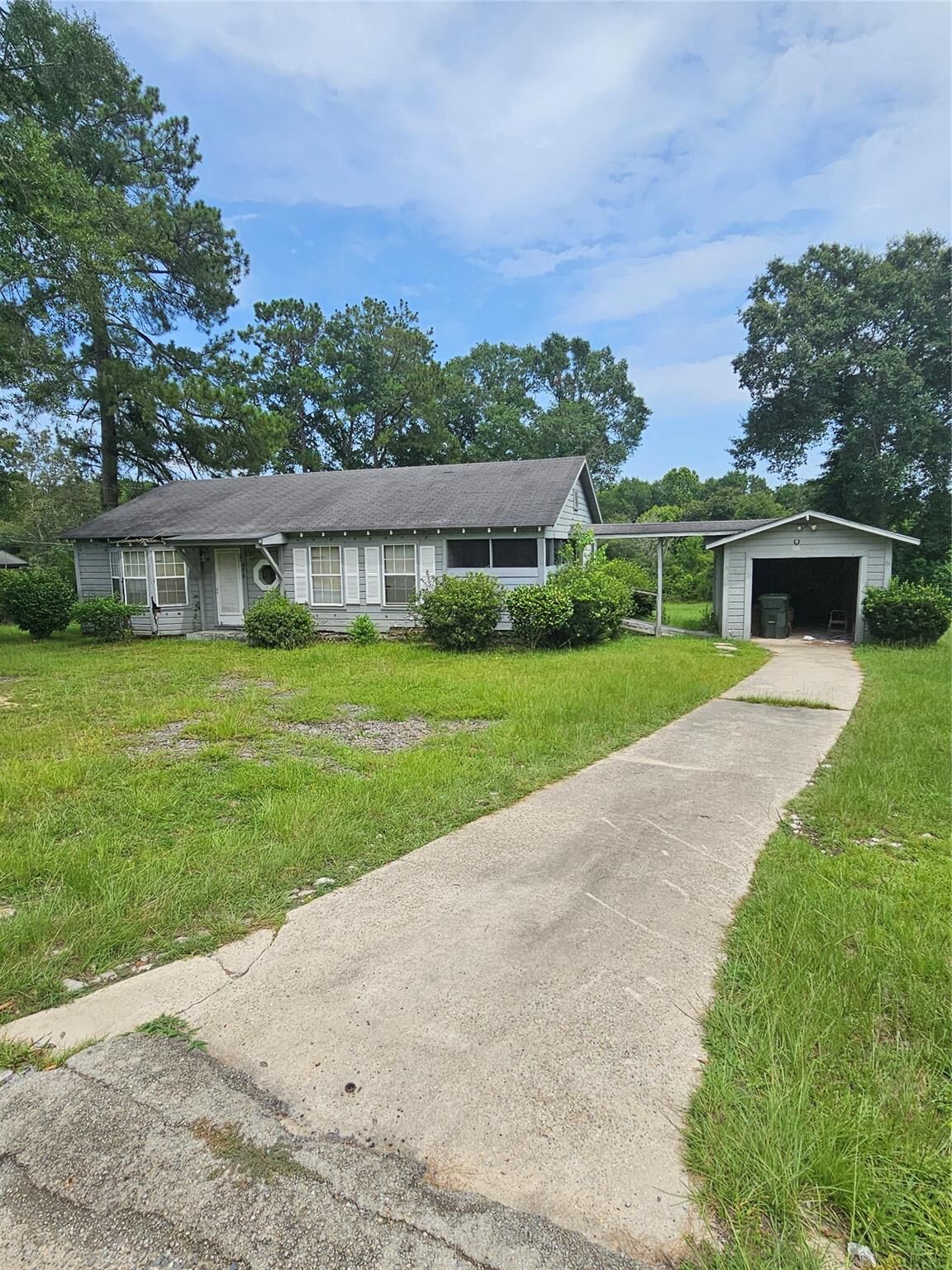 Property Photo: 676 Burch Street TX 75951