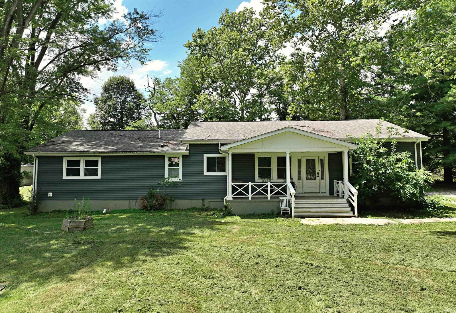 Property Photo:  1501 Fox Run Drive  IN 47501 