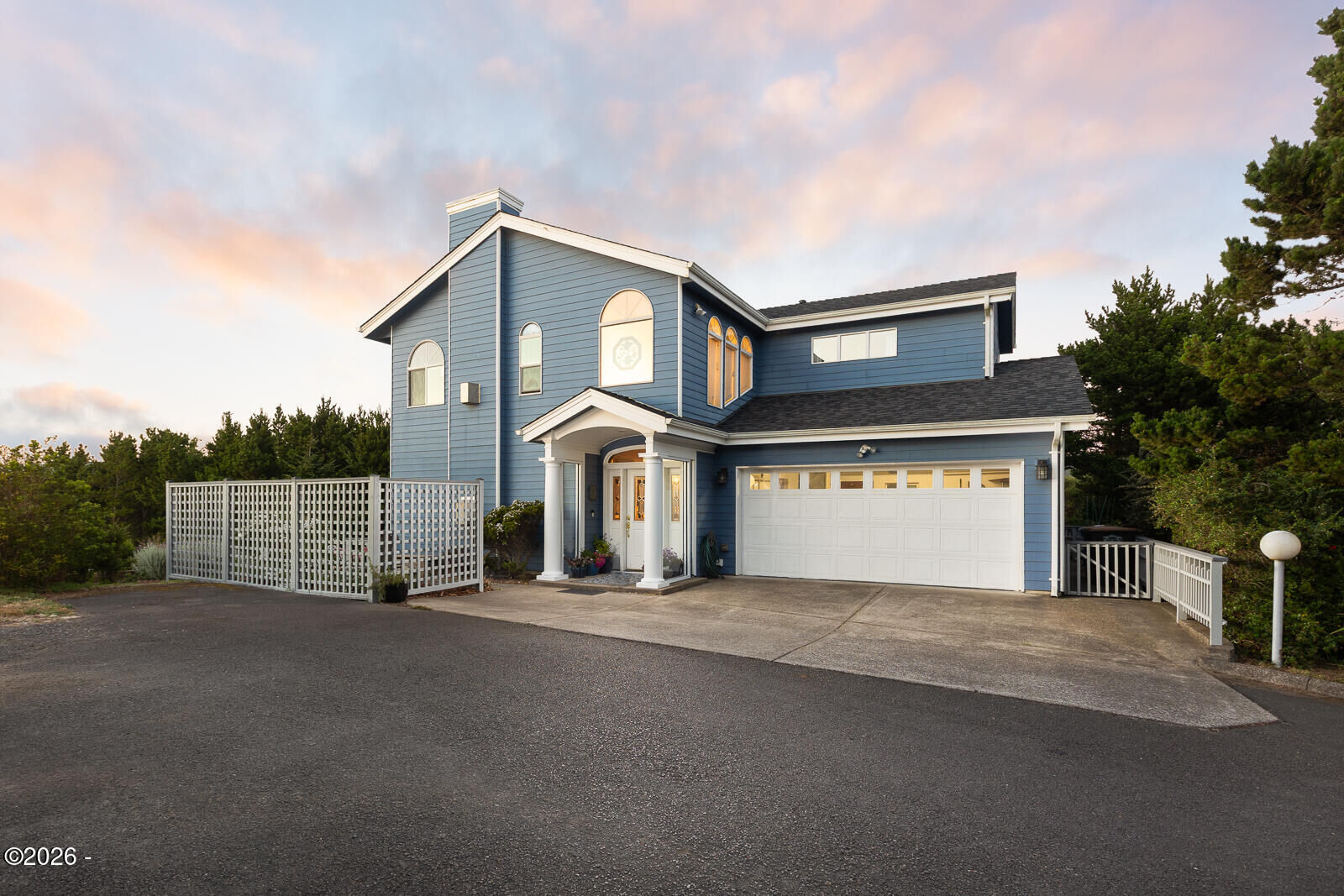 Property Photo:  1720 NW Pacific Street  OR 97365 