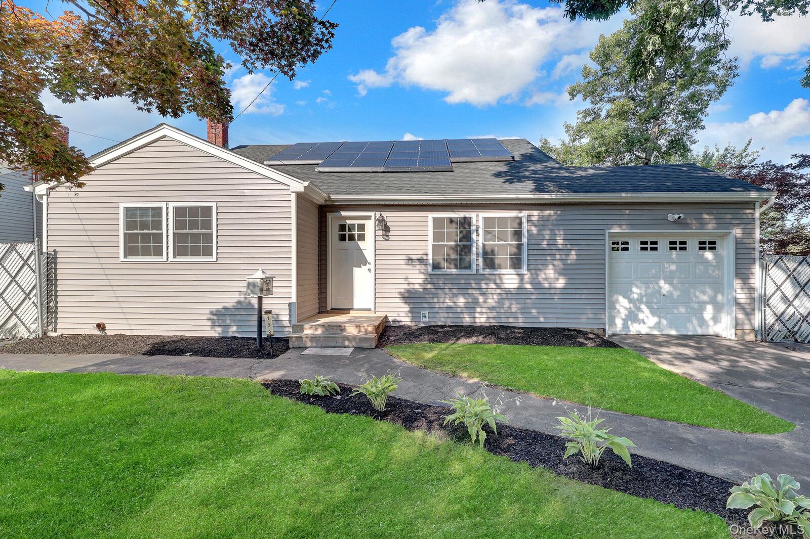 Property Photo:  128 W 17th Street  NY 11729 